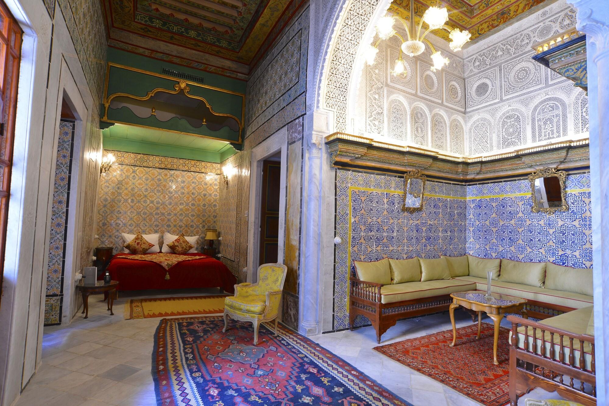 더 놀리지 팔레 바이람 호텔 튀니스 외부 사진 The interior of the palace